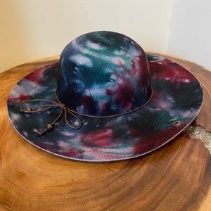Amazing & unique limited edition tie-dye hat by Peter Grimm - 100% wool